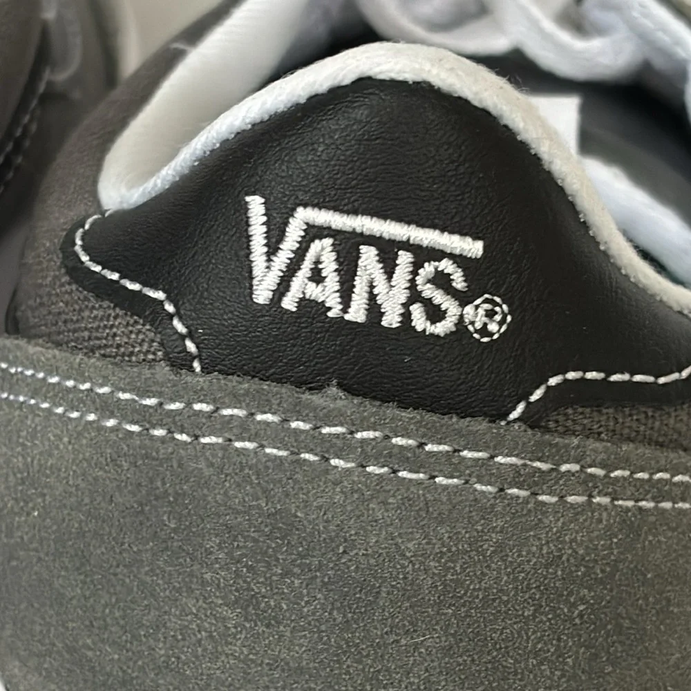 Vans Unisex Cruze Too Comfycush Trainers Gray and Black